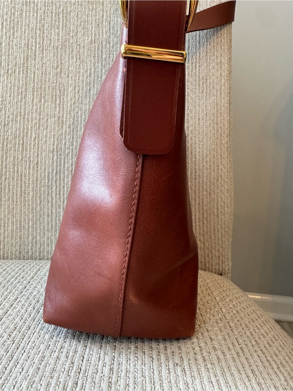 Madewell The Essentail Mini Bucket Tote - Picture 5 of 10
